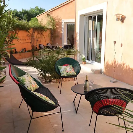 Art Déco - Piscine-wifi-parking * Maraussan