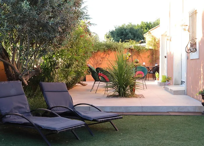 Art Deco - Piscine-wifi-parking * Maraussan